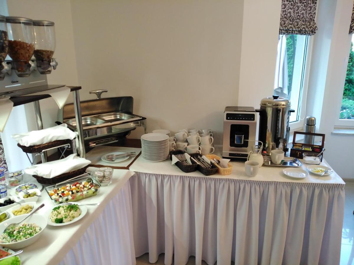 Kalinowy Sen Hotel Варшава Екстериор снимка