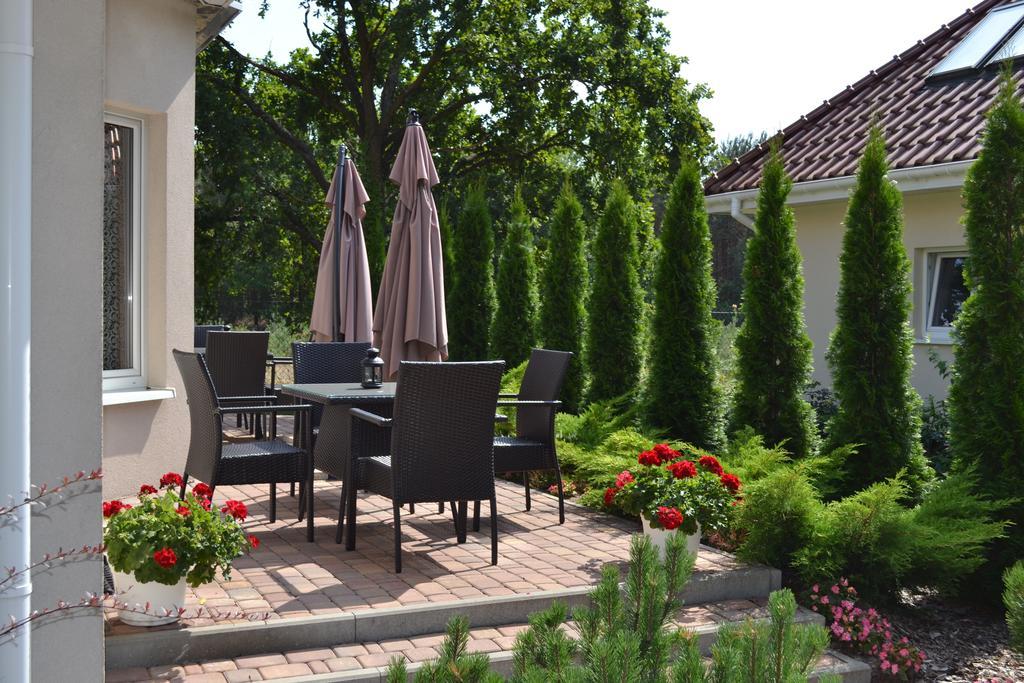 Kalinowy Sen Hotel Варшава Екстериор снимка