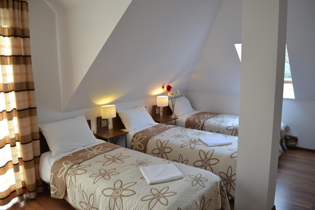 Kalinowy Sen Hotel Варшава Стая снимка