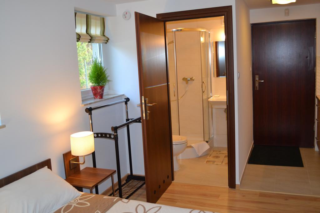 Kalinowy Sen Hotel Варшава Екстериор снимка