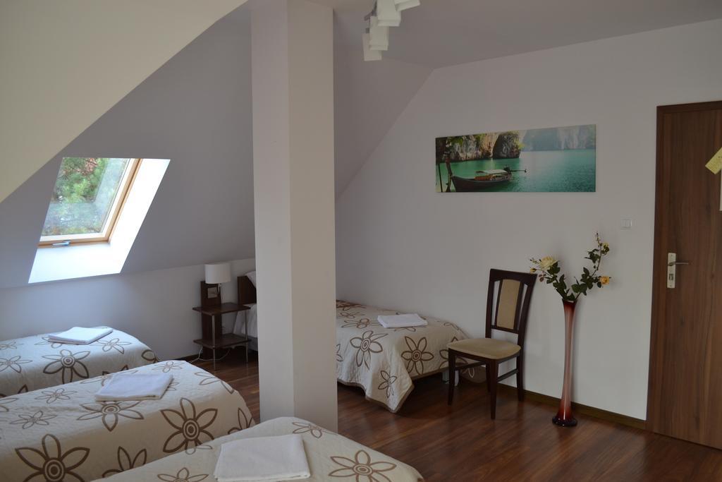 Kalinowy Sen Hotel Варшава Екстериор снимка