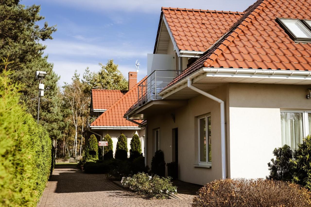 Kalinowy Sen Hotel Варшава Екстериор снимка